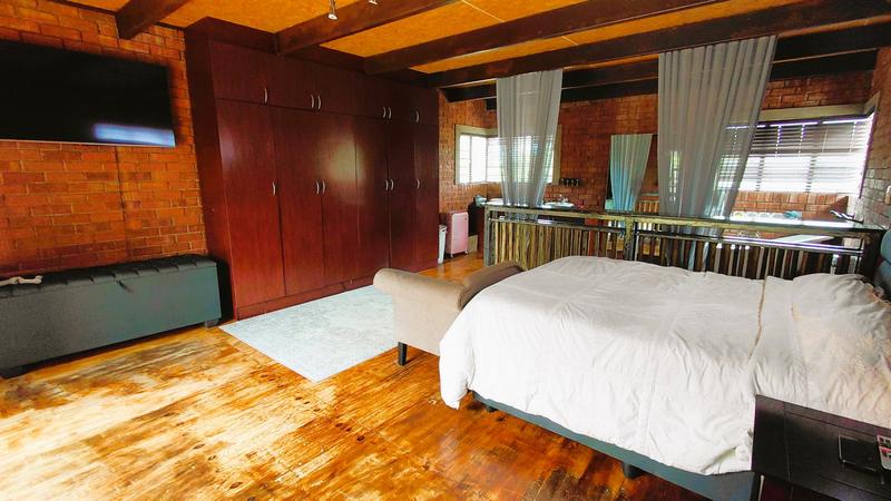 4 Bedroom Property for Sale in Pellissier Free State